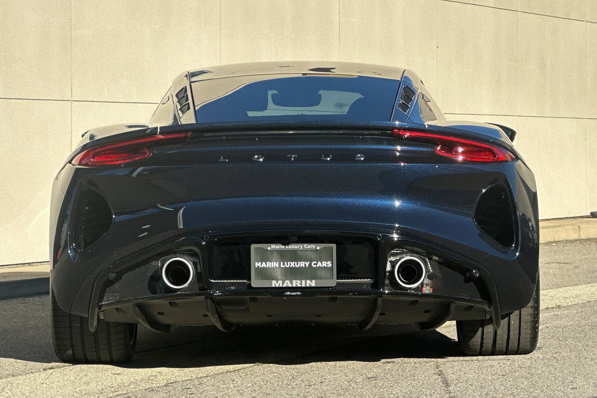 2026 Lotus Emira - Photo 6