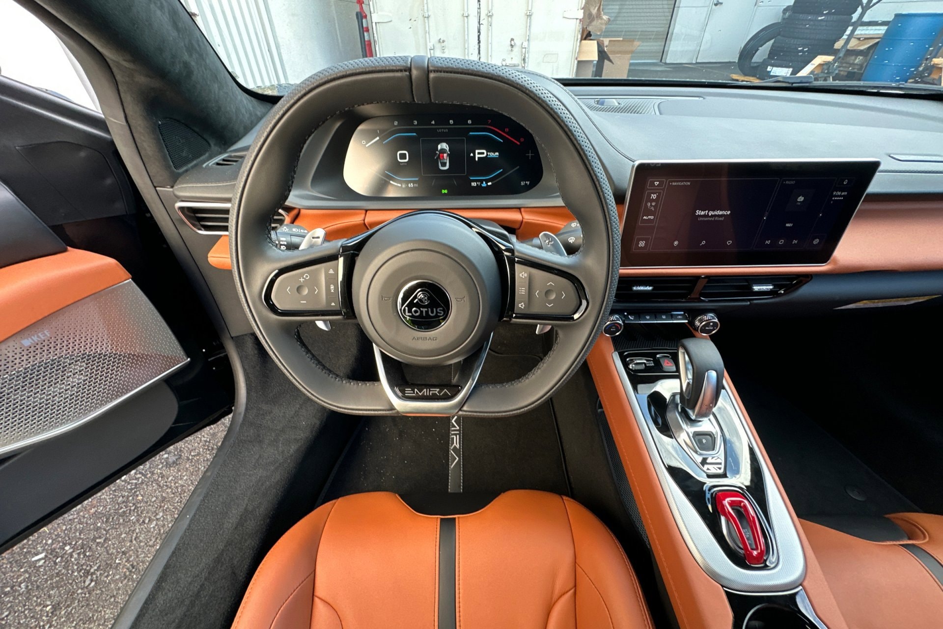 2026 Lotus Emira Turbo SE - Photo 15