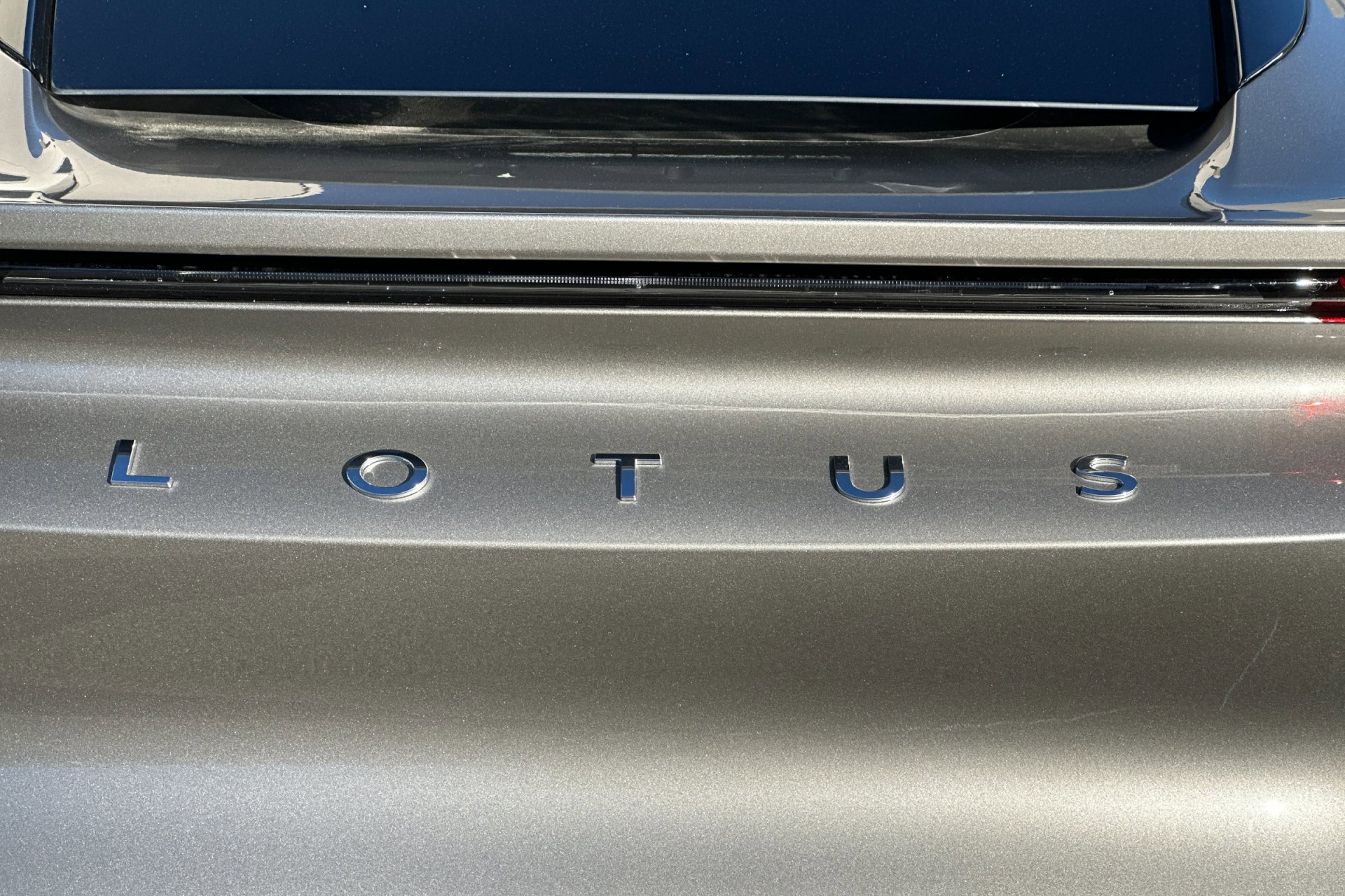 2026 Lotus Emira - Photo 11