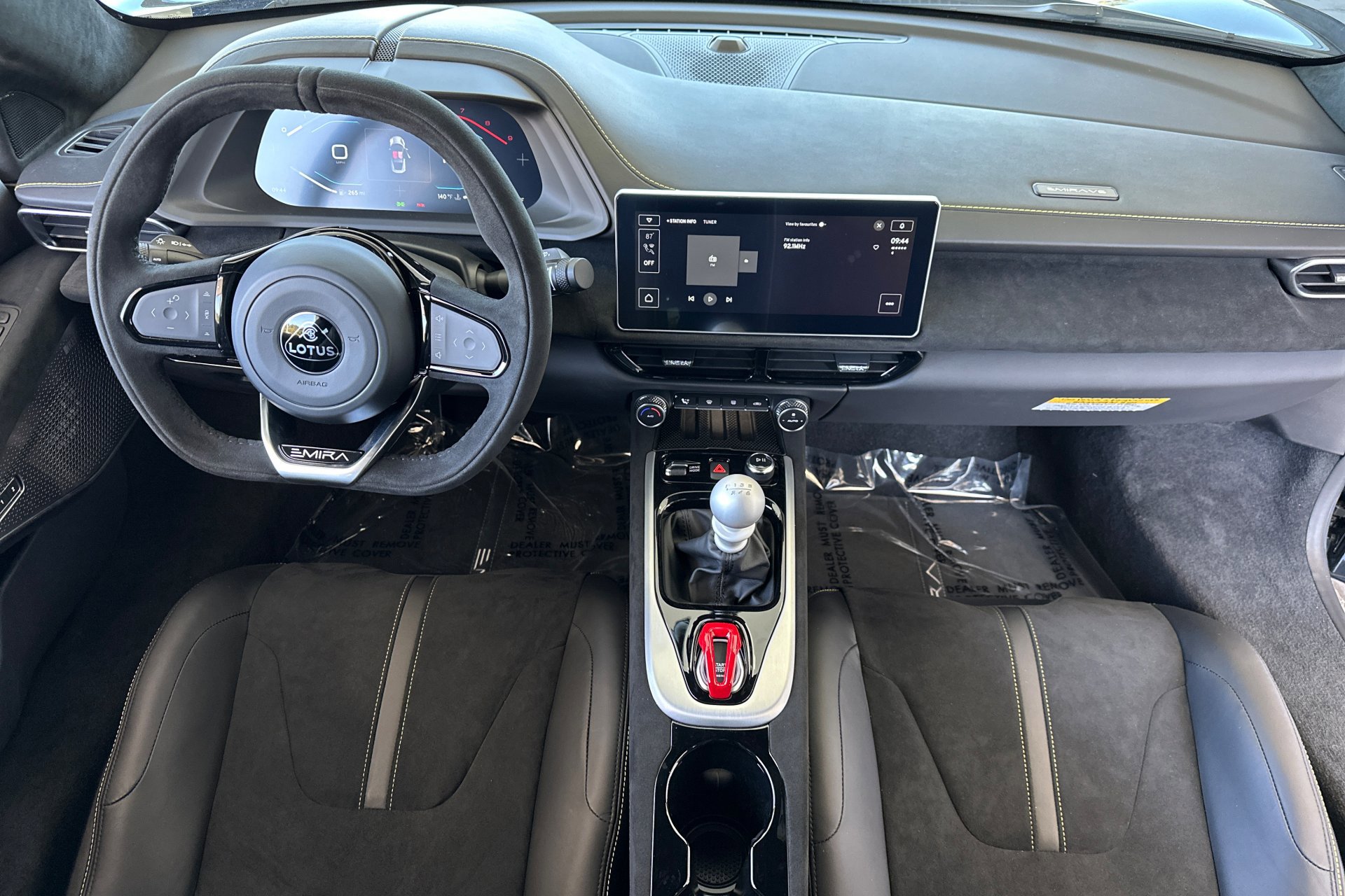 2025 Lotus Emira photo 2