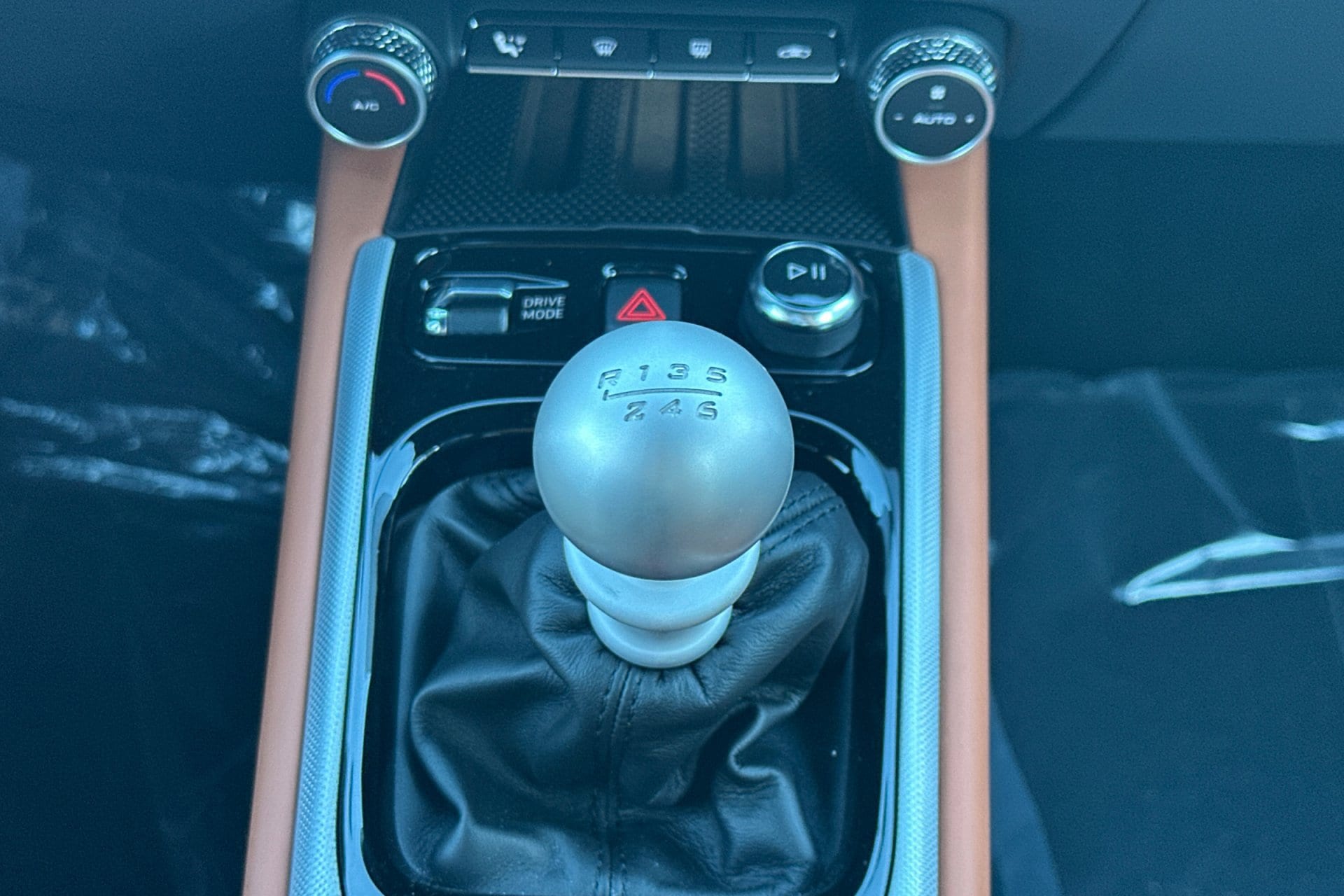2026 Lotus Emira - Photo 21