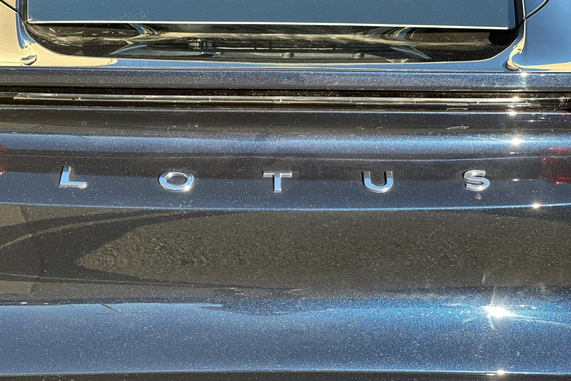 2026 Lotus Emira - Photo 11