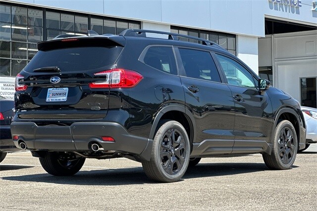 2025 Subaru Ascent Onyx Edition Touring photo 3