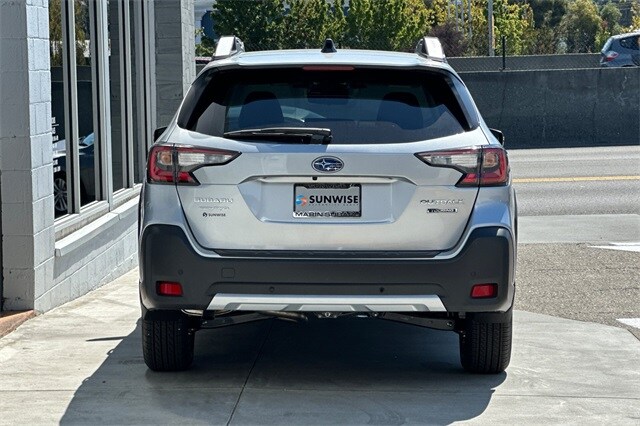 2025 Subaru Outback Touring photo 4