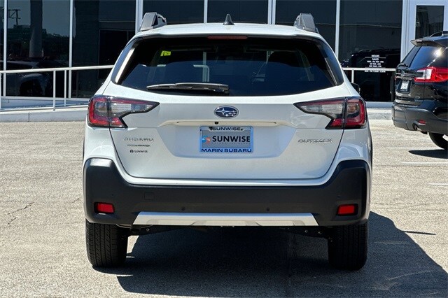 2023 Subaru Outback Limited photo 3