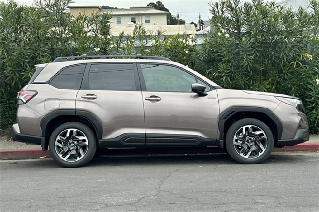 New 2025 Subaru Forester Hybrid Premium SUV