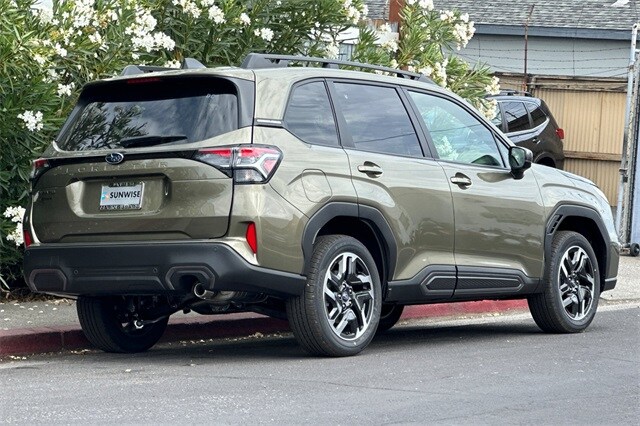 2025 Subaru Forester Limited photo 2