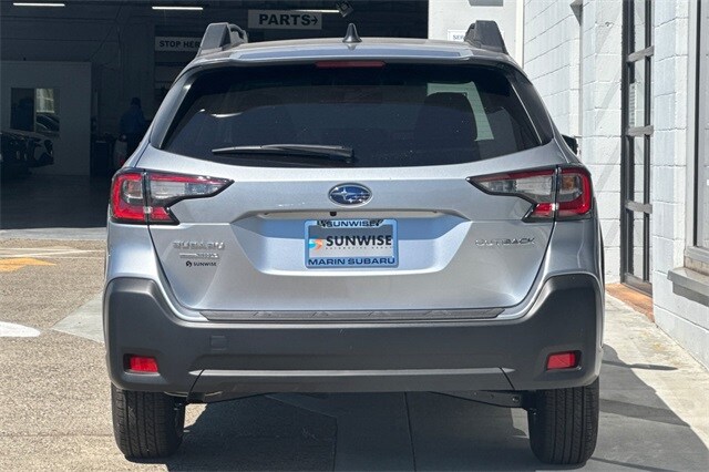 2025 Subaru Outback Premium photo 3