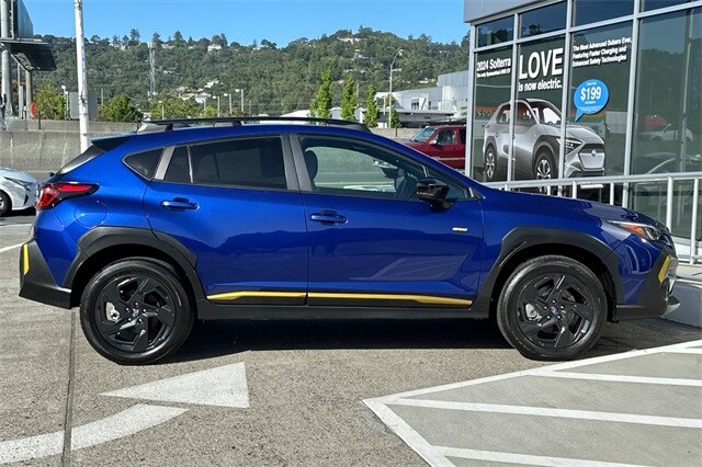2024 Subaru Crosstrek Sport photo 2