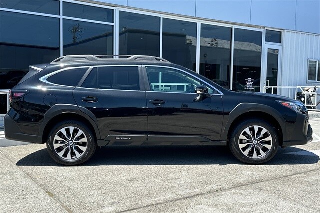 2025 Subaru Outback Limited XT photo 2