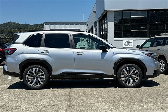 2025 Subaru Forester Touring photo 2