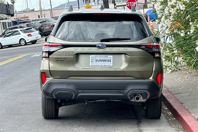 2025 Subaru Forester Limited photo 3