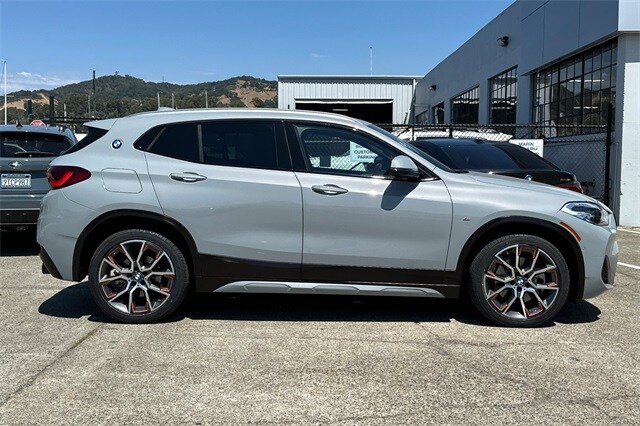 2022 Bmw X2 xDrive28i photo 2