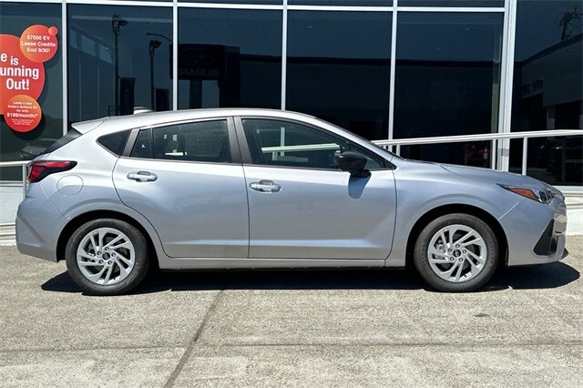 2025 Subaru Impreza Base photo 2