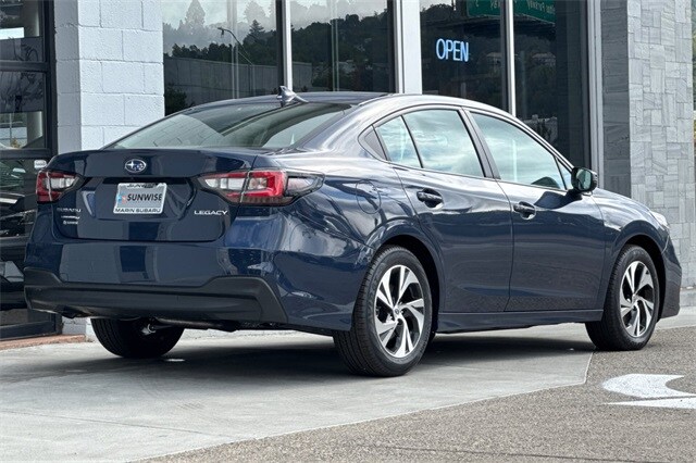 2025 Subaru Legacy Premium photo 2