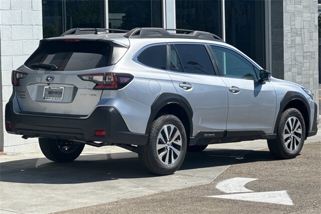 2025 Subaru Outback Premium photo 2