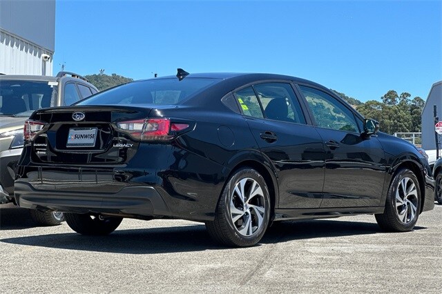2025 Subaru Legacy Premium photo 2