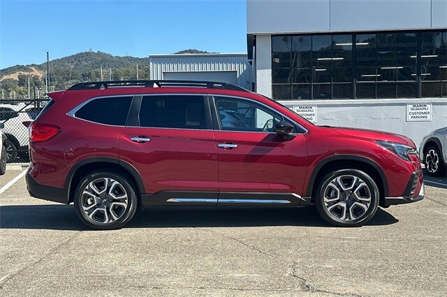 2024 Subaru Ascent Touring photo 2