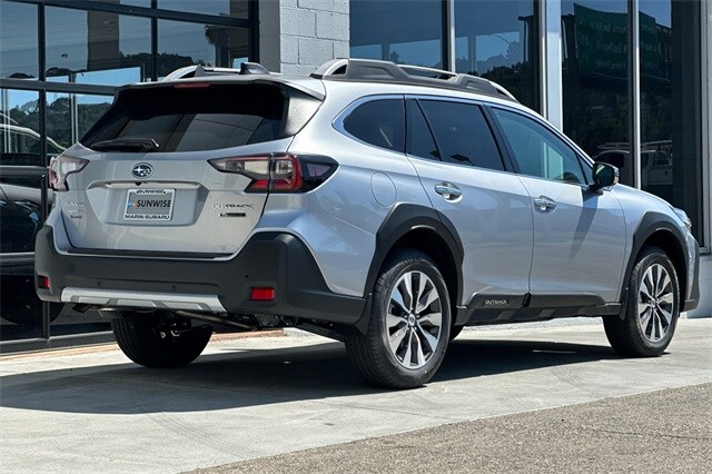 2025 Subaru Outback Touring photo 3