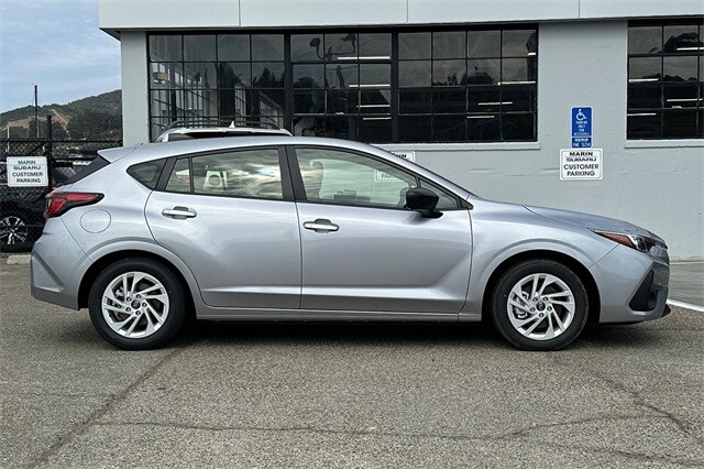 2025 Subaru Impreza Base photo 2