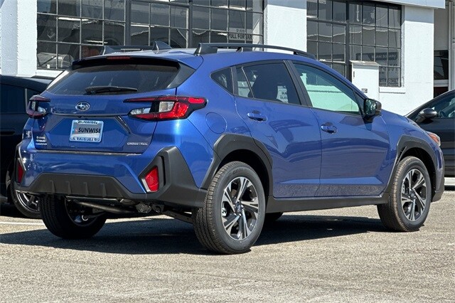 2025 Subaru Crosstrek Premium photo 2