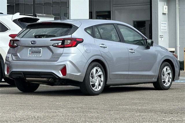 2025 Subaru Impreza Base photo 2