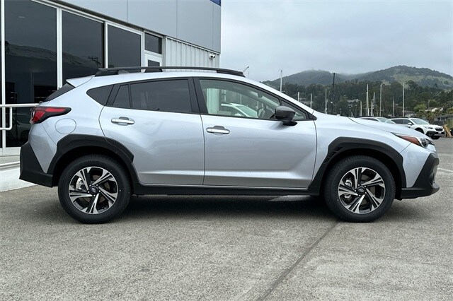 2025 Subaru Crosstrek Premium photo 2