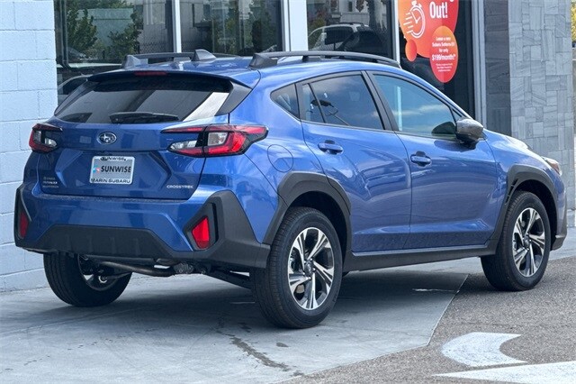 2025 Subaru Crosstrek Premium photo 2