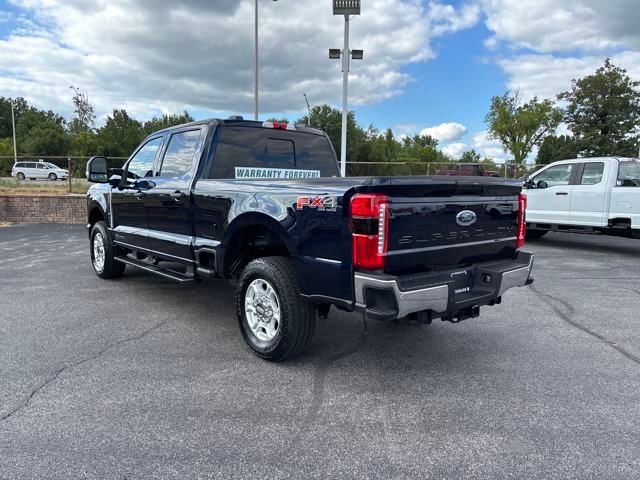 2025 Ford F-250 XLT photo 3