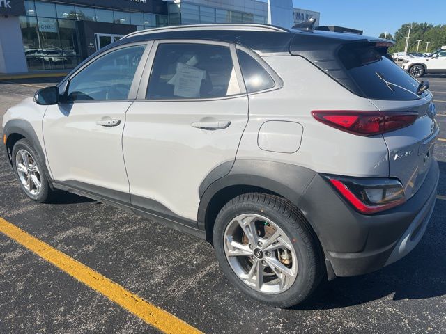 2023 Hyundai Kona SEL photo 3