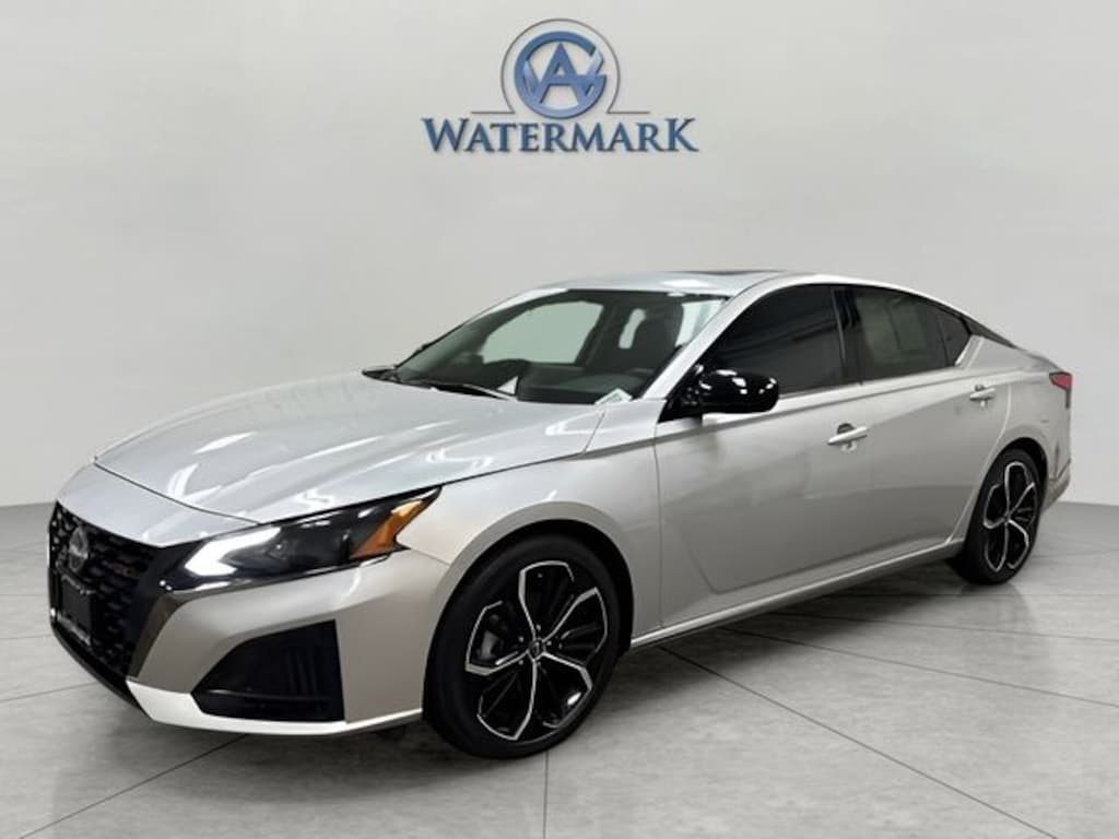 Used 2024 Nissan Altima 2.5 SR Sedan