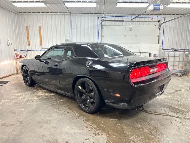 2013 Dodge Challenger SXT photo 3