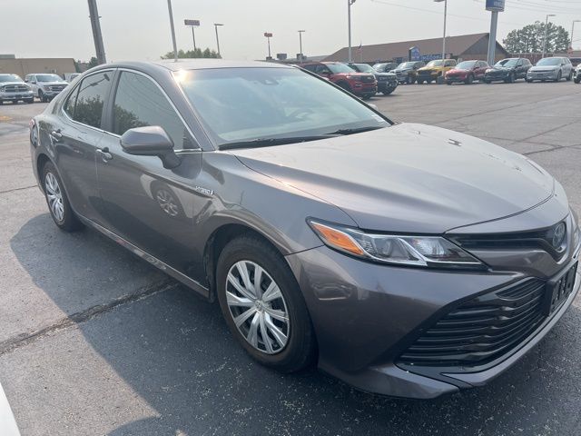 2020 Toyota Camry Hybrid LE photo 2