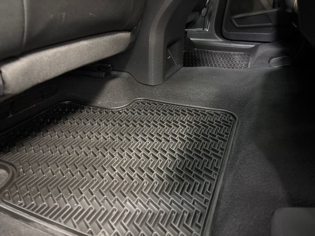 2023 Volkswagen Atlas Cross Sport SEL R-Line Black - Photo 36