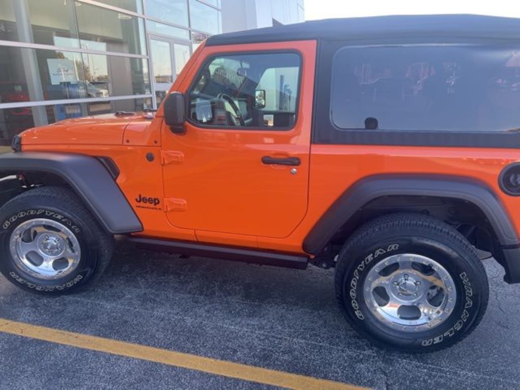 Used 2025 Jeep Wrangler Sport SUV