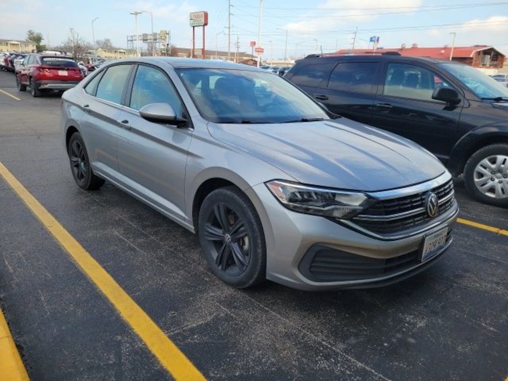 Used 2022 Volkswagen Jetta 1.5T SE Sedan