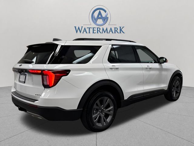 2026 Ford Explorer Active - Photo 8