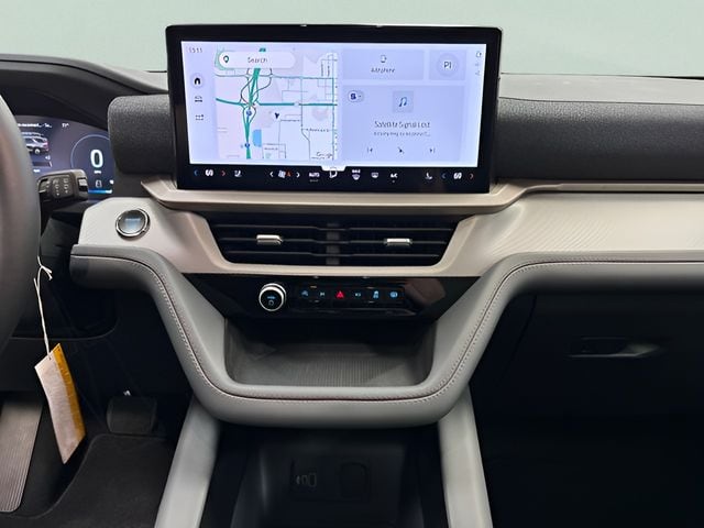 2026 Ford Explorer Active - Photo 18