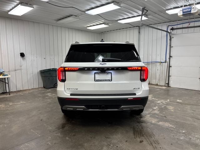 2026 Ford Explorer photo 4