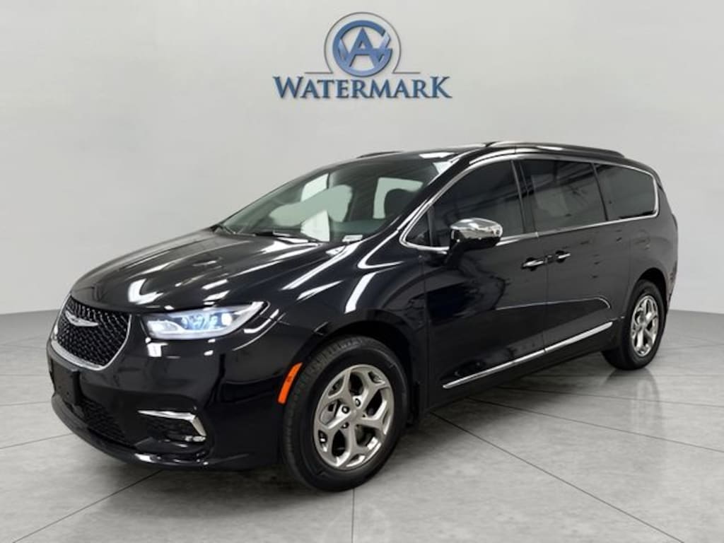 Used 2023 Chrysler Pacifica Limited Van Passenger Van