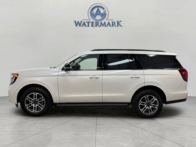 2025 Ford Expedition photo 2