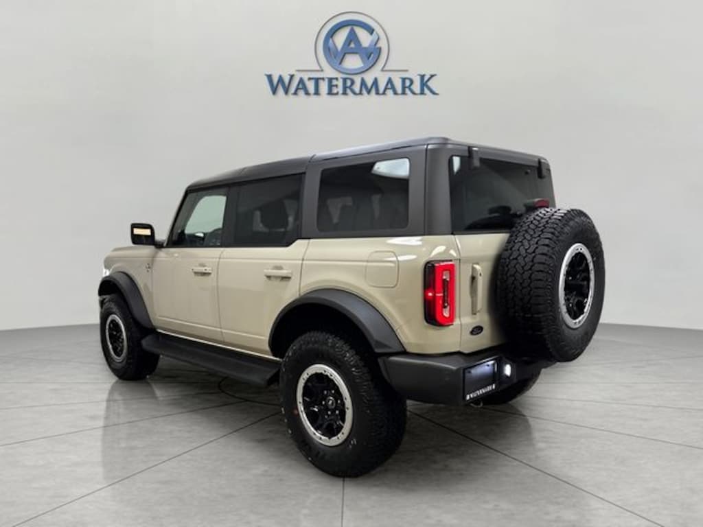 New 2025 Ford Bronco Outer Banks SUV