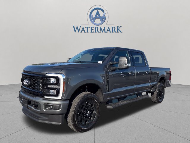 2027 Ford F-250 XLT Truck Crew Cab