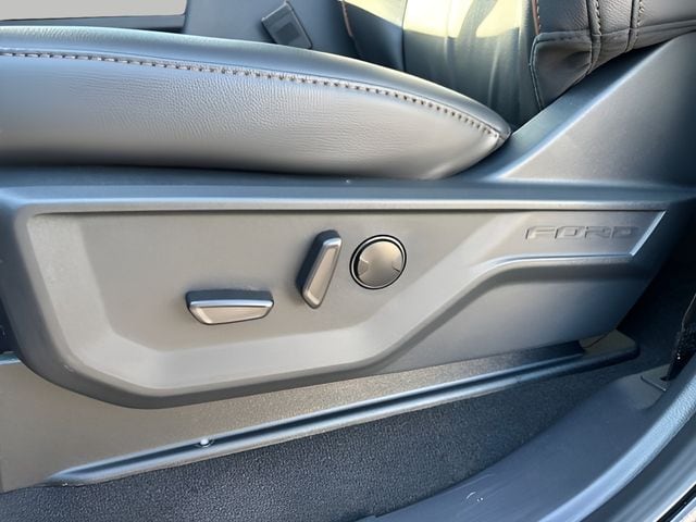 2026 Ford F-350 Super Duty Lariat - Photo 40