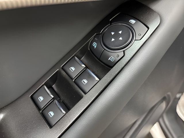 2026 Ford Explorer Active - Photo 14