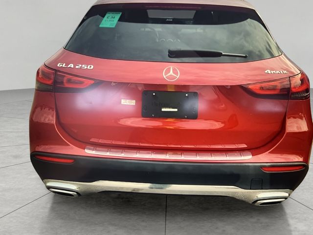 2021 Mercedes Benz GLA 250 photo 4