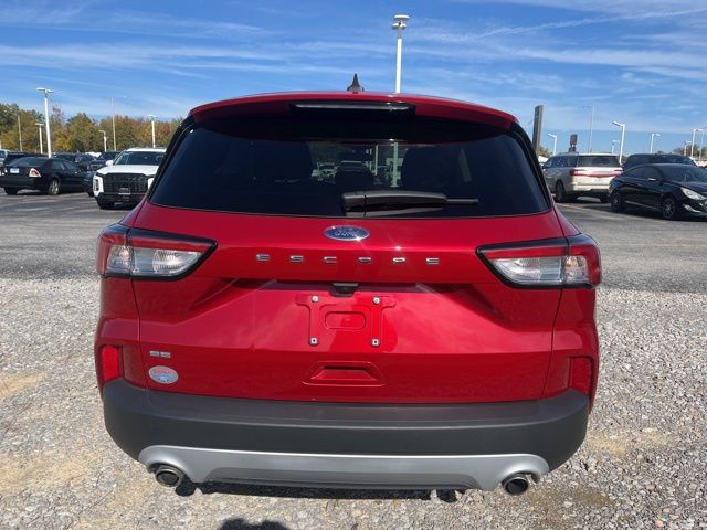 2022 Ford Escape SE photo 3