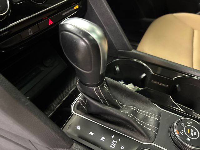 2023 Volkswagen Atlas Cross Sport SEL R-Line Black - Photo 26