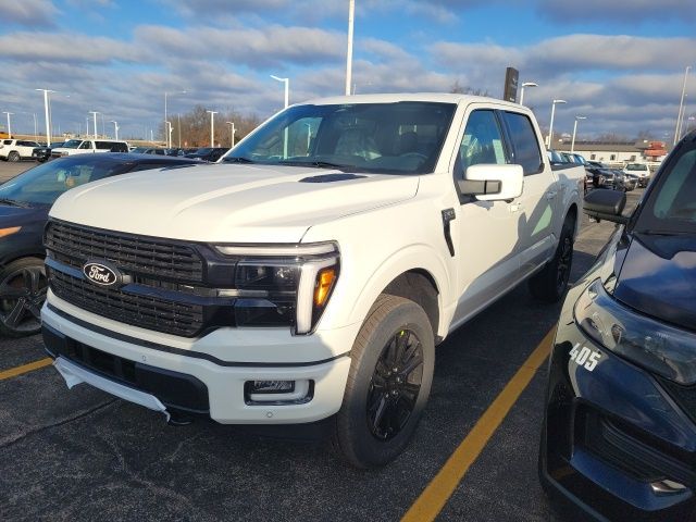 2025 Ford F-150 Platinum's photo