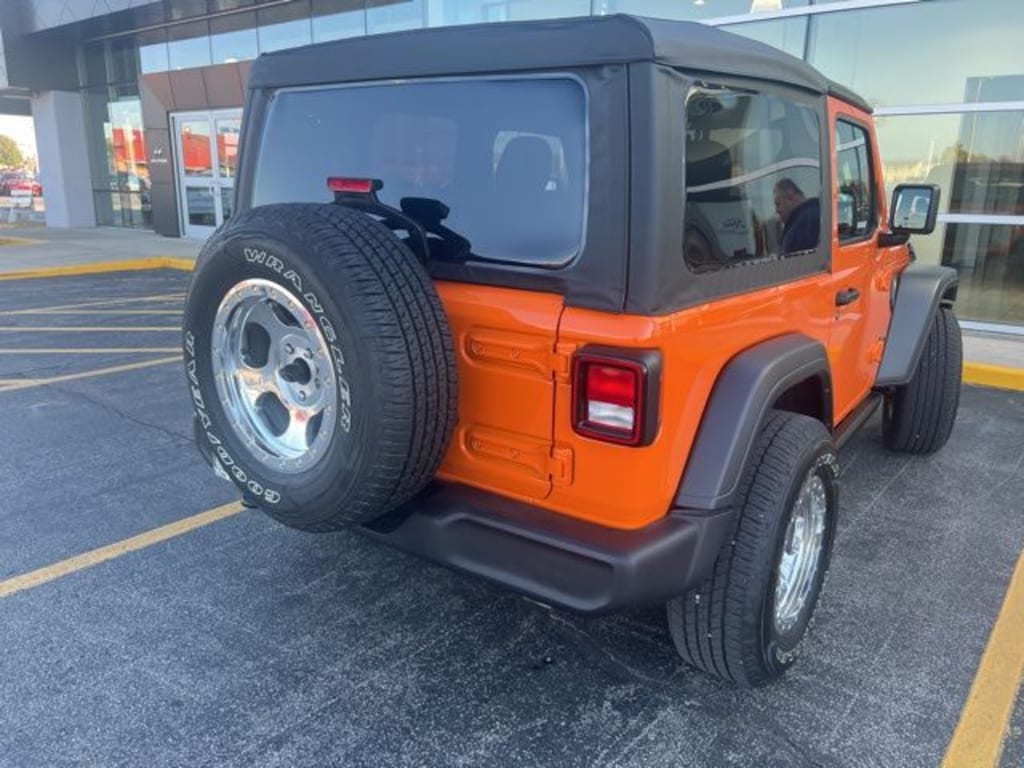 Used 2025 Jeep Wrangler Sport SUV